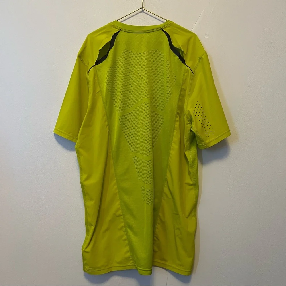 Nike‎ Dri Fit Breathable Cut Out Athletic T-shirt Size XL Running - Picture 8 of 13